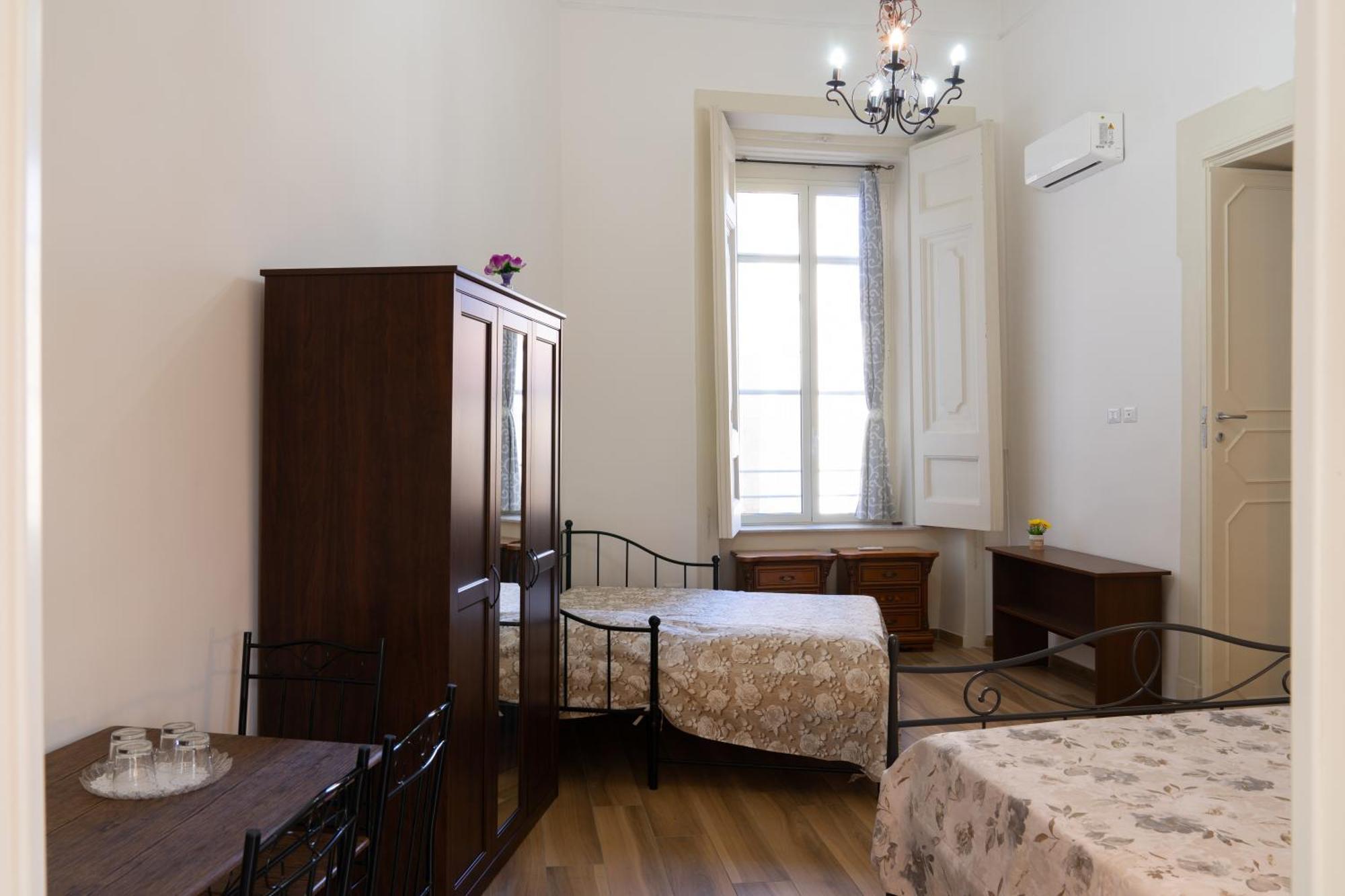B&B Palazzo Sersale Napoli Esterno foto